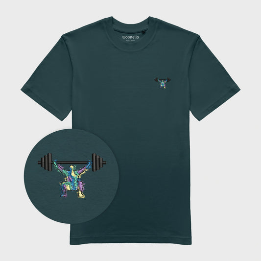 Unisex-T-Shirt petrol mit bestickter Brustpartie, Fokus auf Design, minimalistische Umrisszeichnung einer Person in Kniebeuge mit Langhantel, mehrfarbiger Hintergrund