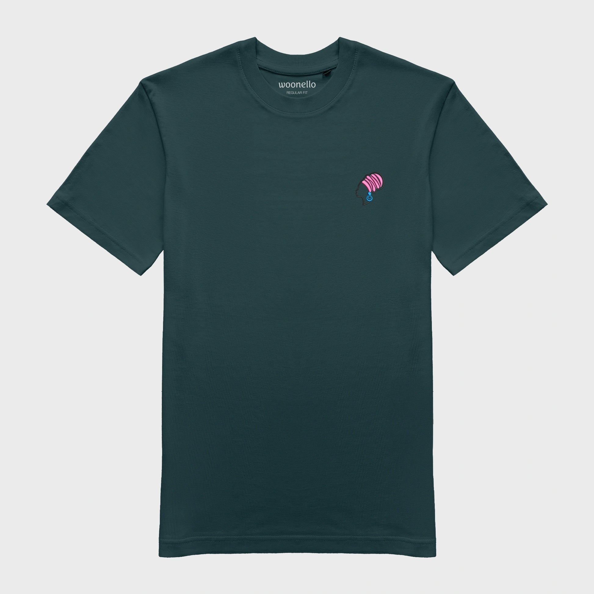 Unisex-T-Shirt petrol mit bestickter Brustpartie, afrikanischer Frau mit Kopftuch und großen Ohrringen