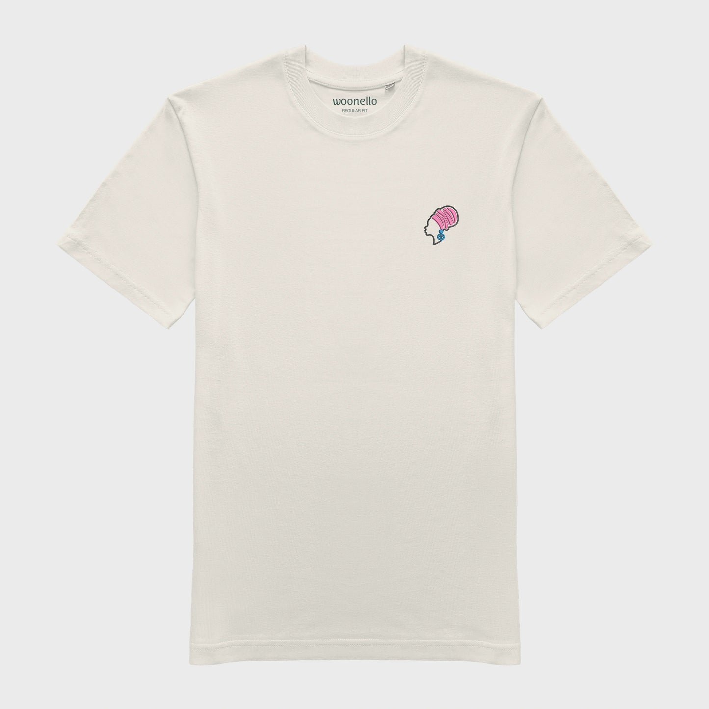 Unisex-T-Shirt cremeweiß mit bestickter Brustpartie, afrikanischer Frau mit Kopftuch und großen Ohrringen