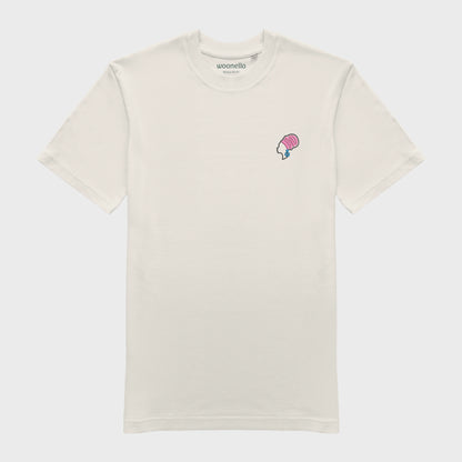 Unisex-T-Shirt cremeweiß mit bestickter Brustpartie, afrikanischer Frau mit Kopftuch und großen Ohrringen