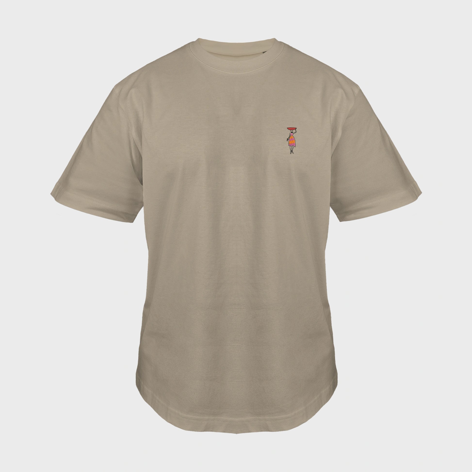 Unisex-T-Shirt Oversize mastic mit bestickter Brustpartie, afrikanischer Frau in Kleid, rote Schüssel auf Kopf, vorderansicht mann