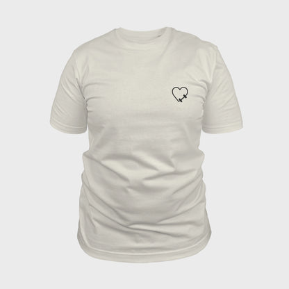 Unisex-T-Shirt cremeweiß mit bestickter Brustpartie, Hantelmotiv in Herzform, vorderansicht mann
