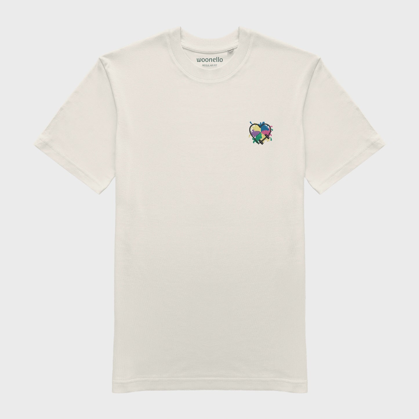Unisex-T-Shirt cremeweiß mit bestickter Brustpartie, Hantelmotiv in Herzform auf mehrfarbigem Hintergrund