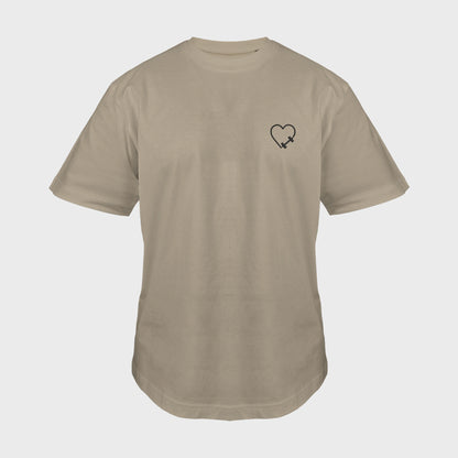 Unisex-T-Shirt Oversize mastic mit bestickter Brustpartie, Hantelmotiv in Herzform, vorderansicht mann