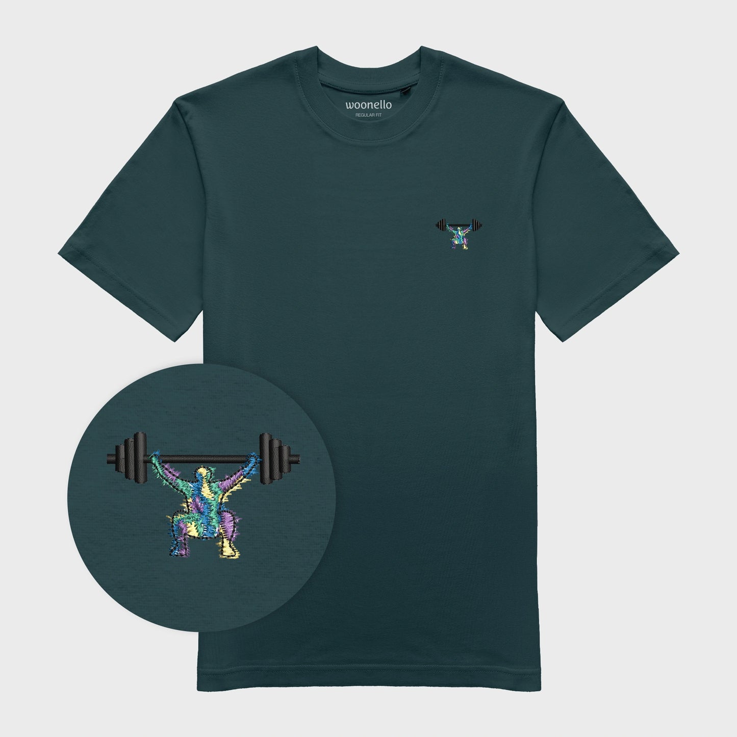 Unisex-T-Shirt petrol mit bestickter Brustpartie, Fokus auf Design, minimalistische Umrisszeichnung einer Person in Kniebeuge mit Langhantel, mehrfarbiger Hintergrund